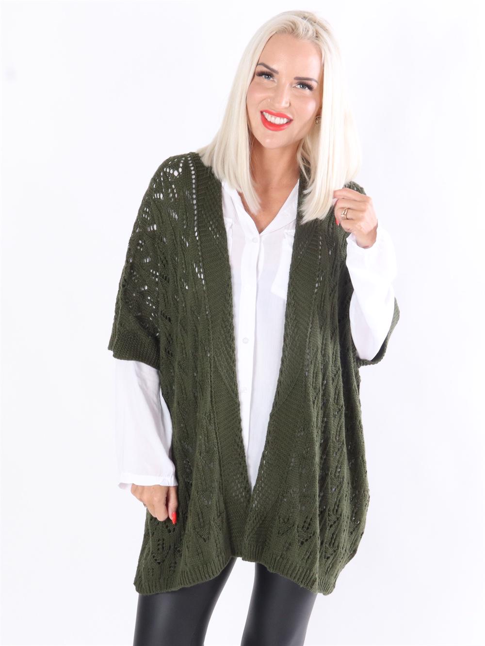 Violetta - Stickad kofta med hålmönster och korta ärmar